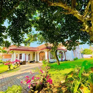 Grand Hotel Negombo